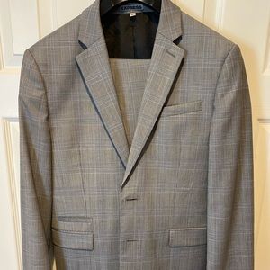 Gray plaid 2 piece men’s suit express brand
